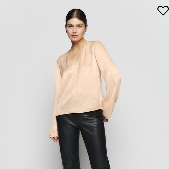 Reformation Tops - Reformation Ian Top in Champagne